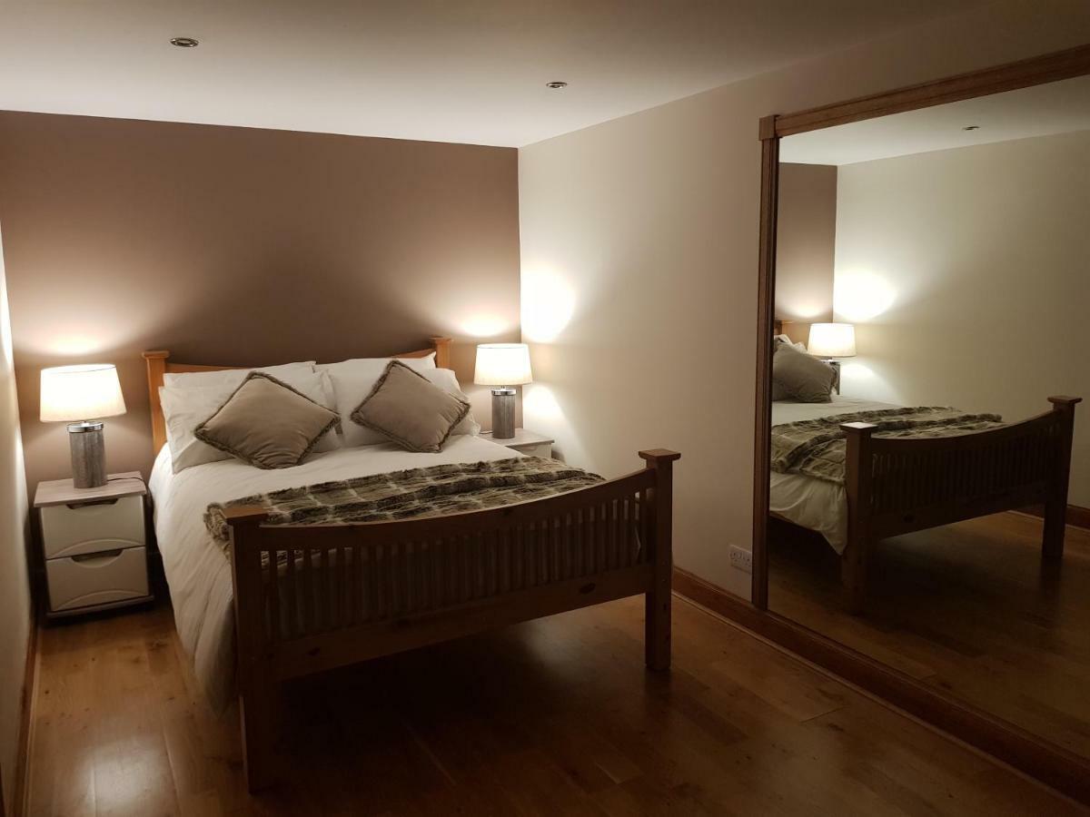 The Smiddy Suite Ellon Exterior foto